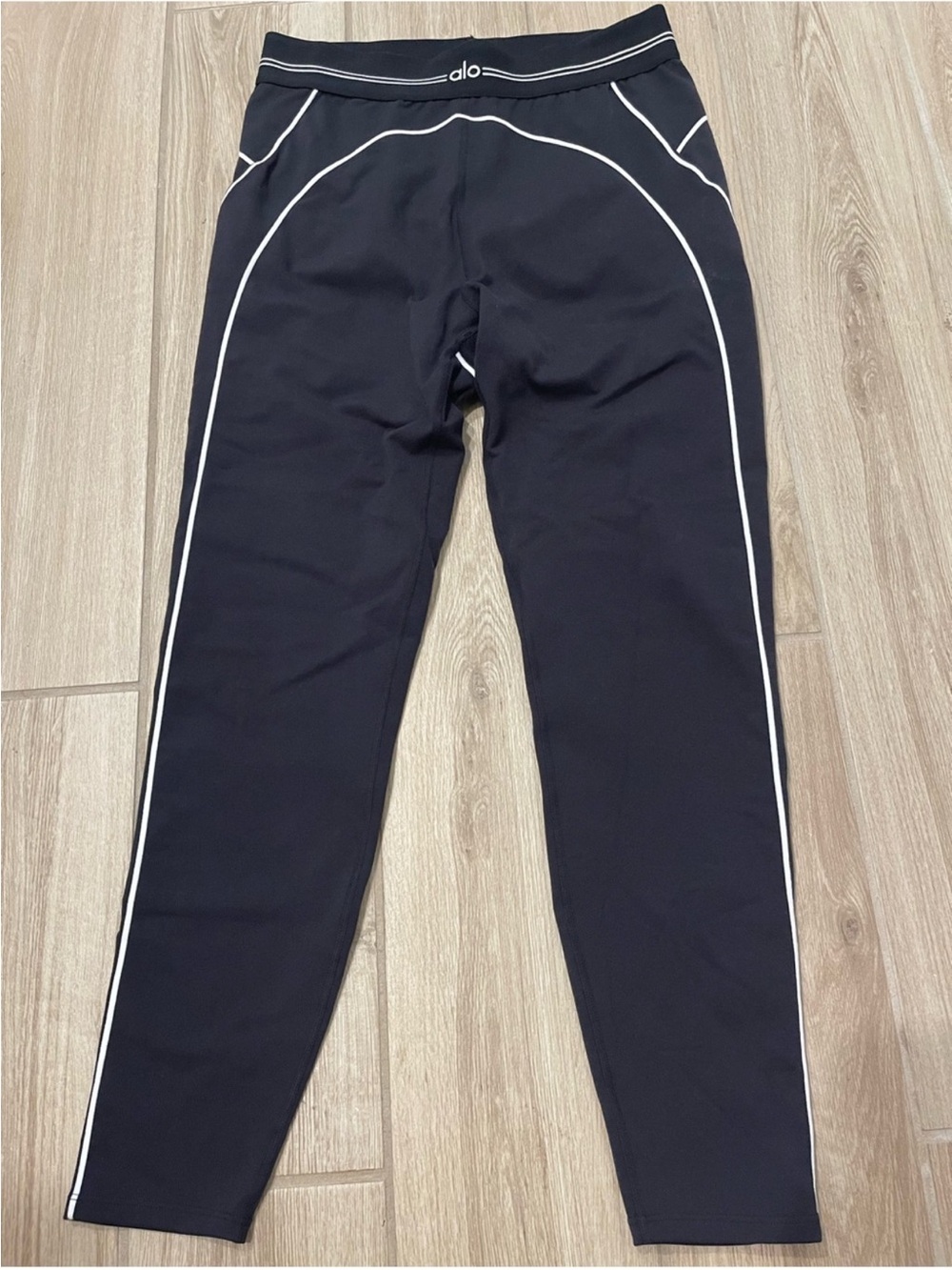 Alo Yoga Airbrush High Waist Heart Throb Leggings Black/ White Sz L 12-14 W54341 - Picture 5 of 15